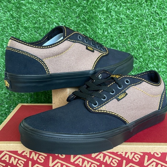 Vans Men’s Atwood Outcore Phantom/Black
VN000CX8B29
Sneakers - Picture 8 of 16